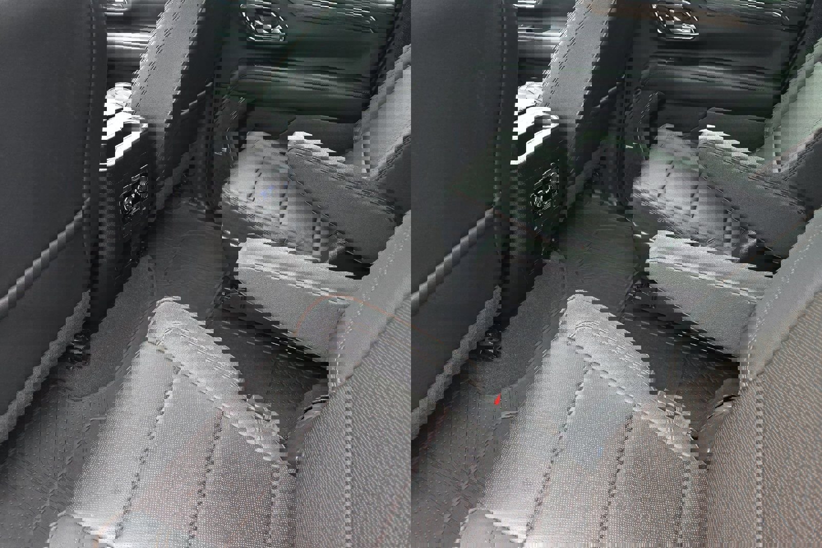 Used 2022 Chevrolet Suburban High Country w/ Premium Package AWD/4WD image 13