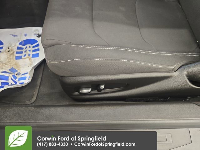 Used 2022 Chevrolet Camaro LT image 29