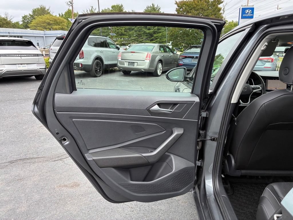 Used 2024 Volkswagen Jetta SEL FWD image 46