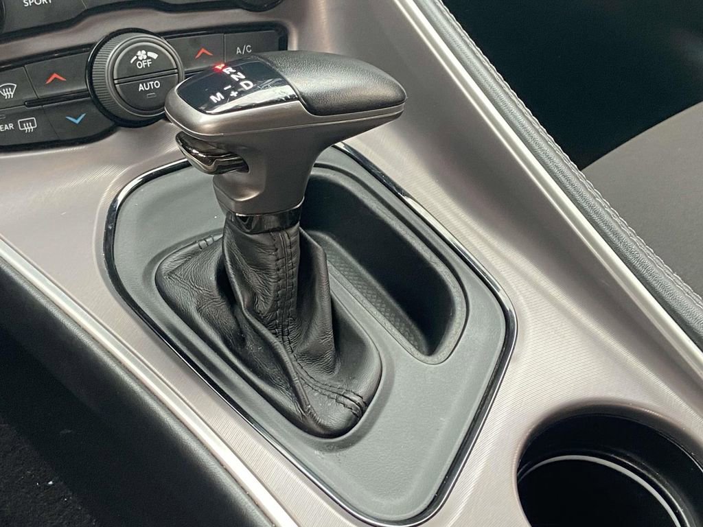 Used 2022 Dodge Challenger R/T RWD image 21