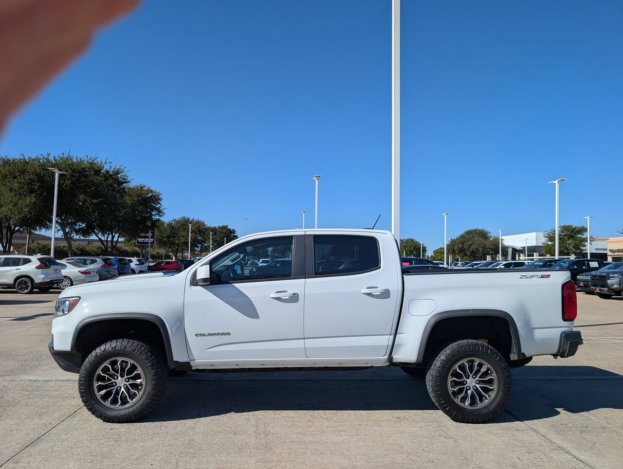 Used 2022 Chevrolet Colorado ZR2 AWD/4WD image 3