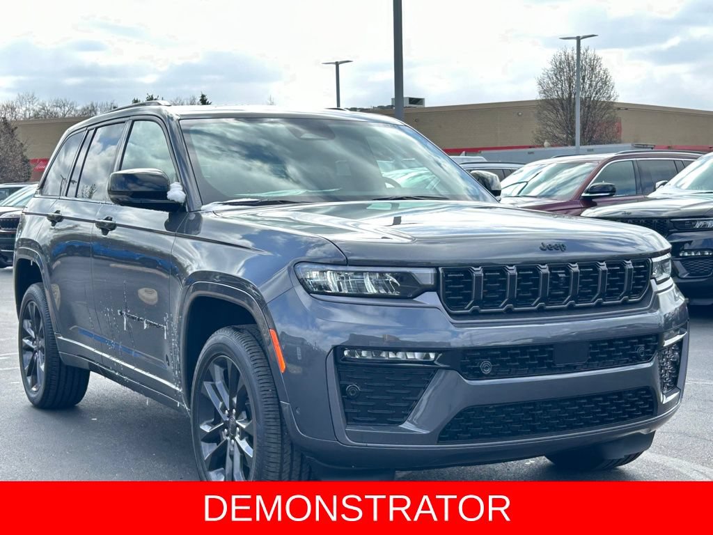 New 2026 Jeep Grand Cherokee Limited AWD/4WD image 1