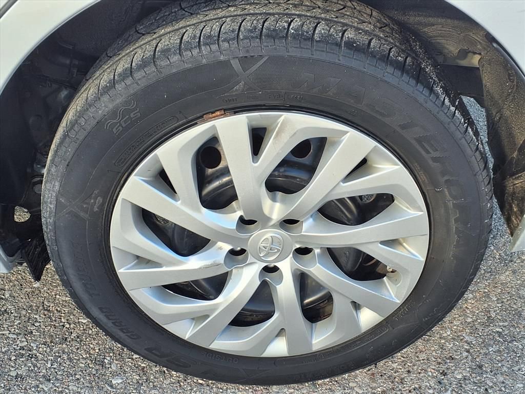 Used 2019 Toyota Corolla L image 8