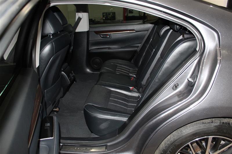 Used 2017 Lexus ES 350 w/ Luxury Package FWD image 32