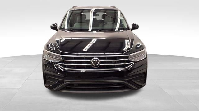 Used 2024 Volkswagen Tiguan S image 2