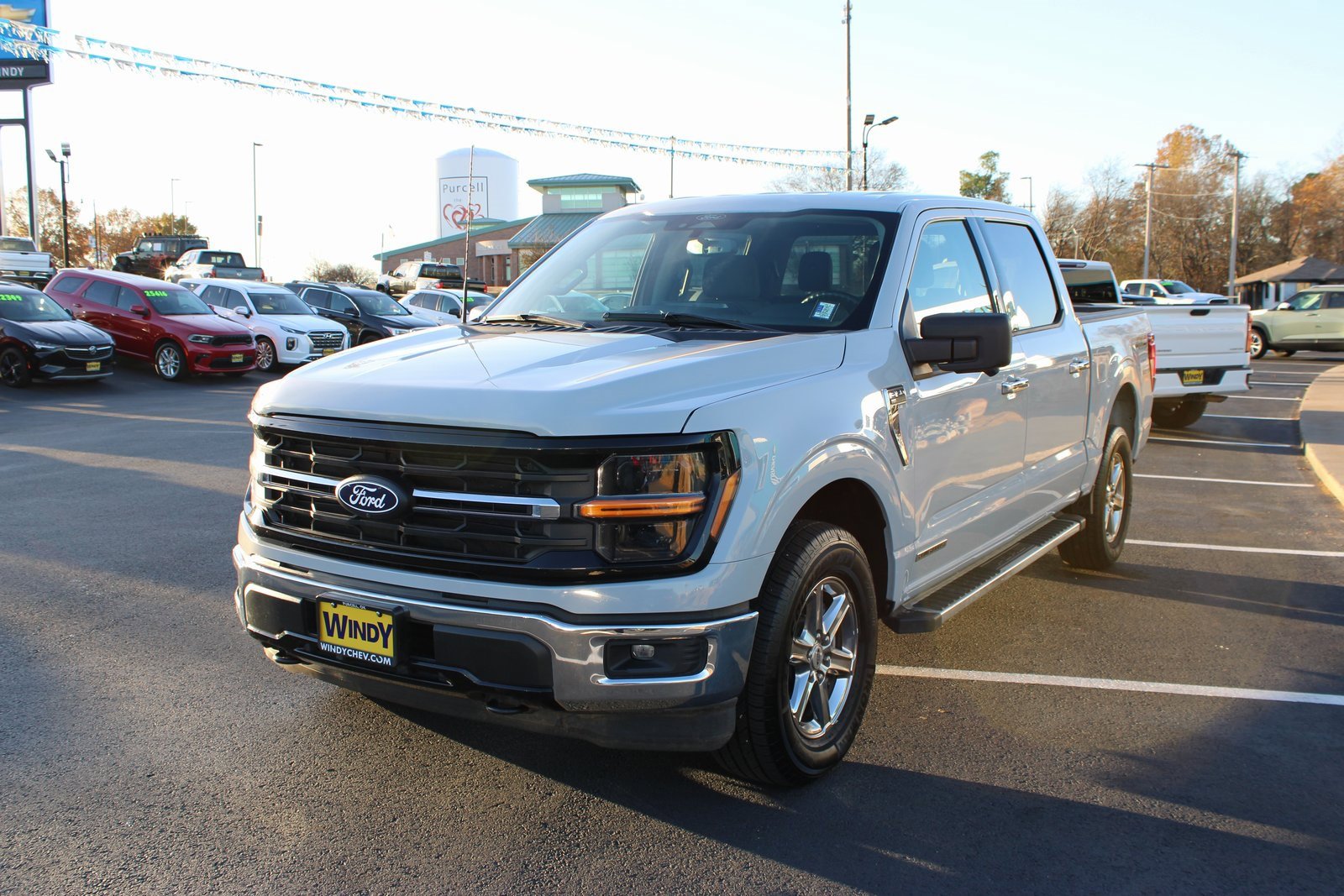 Used 2024 Ford F150 XLT w/ Mobile Office Package image 4