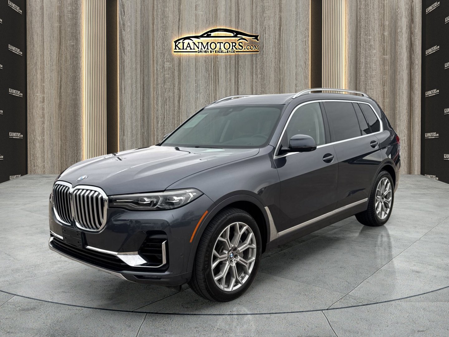 Used 2020 BMW X7 xDrive50i w/ Cold Weather Package AWD/4WD image 3