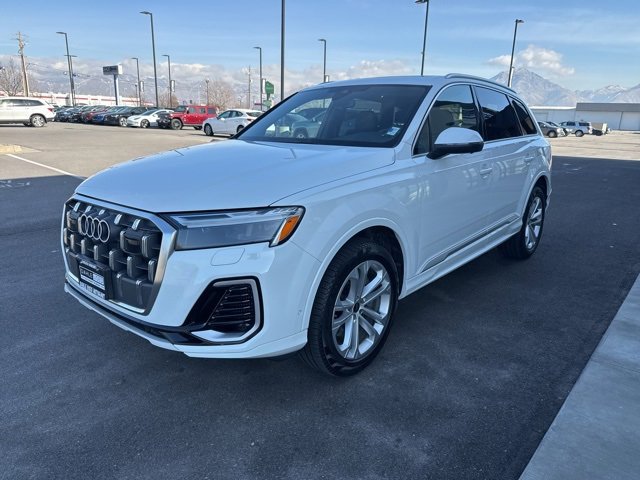 Used 2025 Audi Q7 3.0T Premium Plus image 3