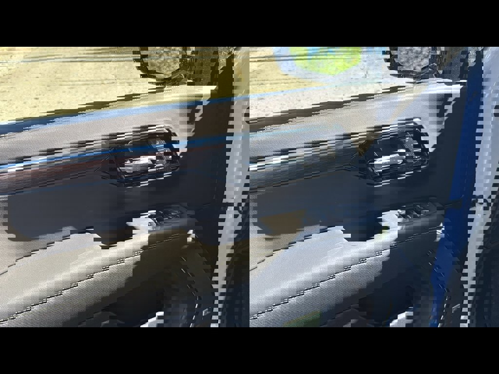 New 2026 Chevrolet Suburban Premier w/ Sun And Tow Package image 7