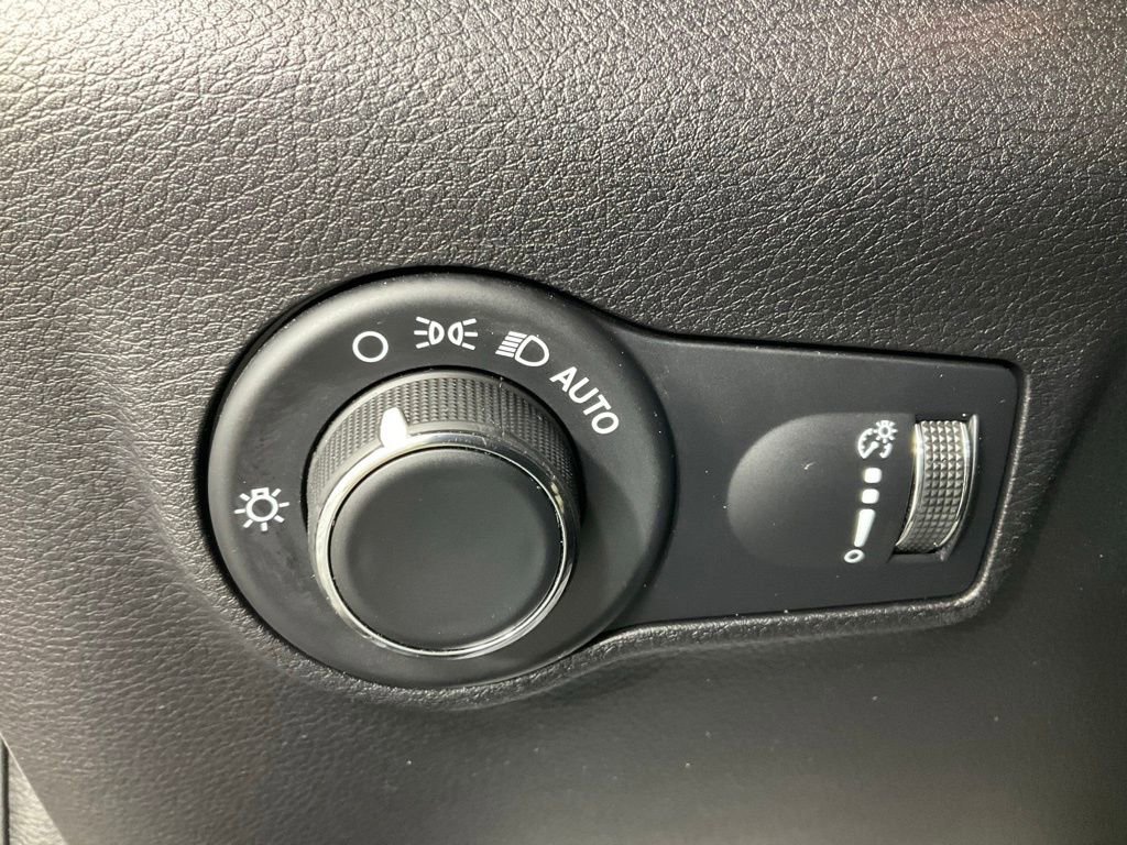 Certified 2023 Jeep Compass Sport image 25