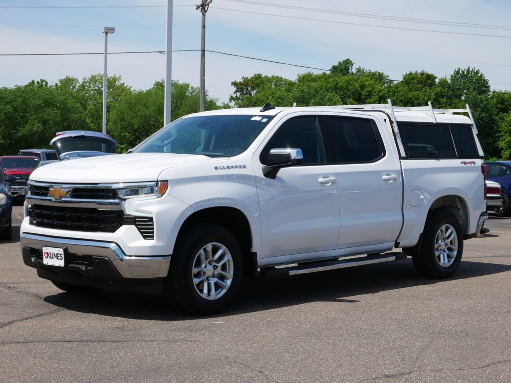 Used 2024 Chevrolet Silverado 1500 LT AWD/4WD image 5