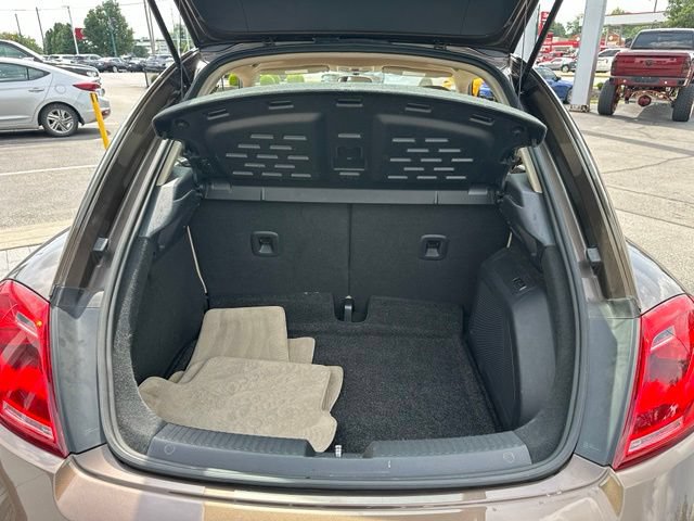 Used 2014 Volkswagen Beetle TDI FWD image 19