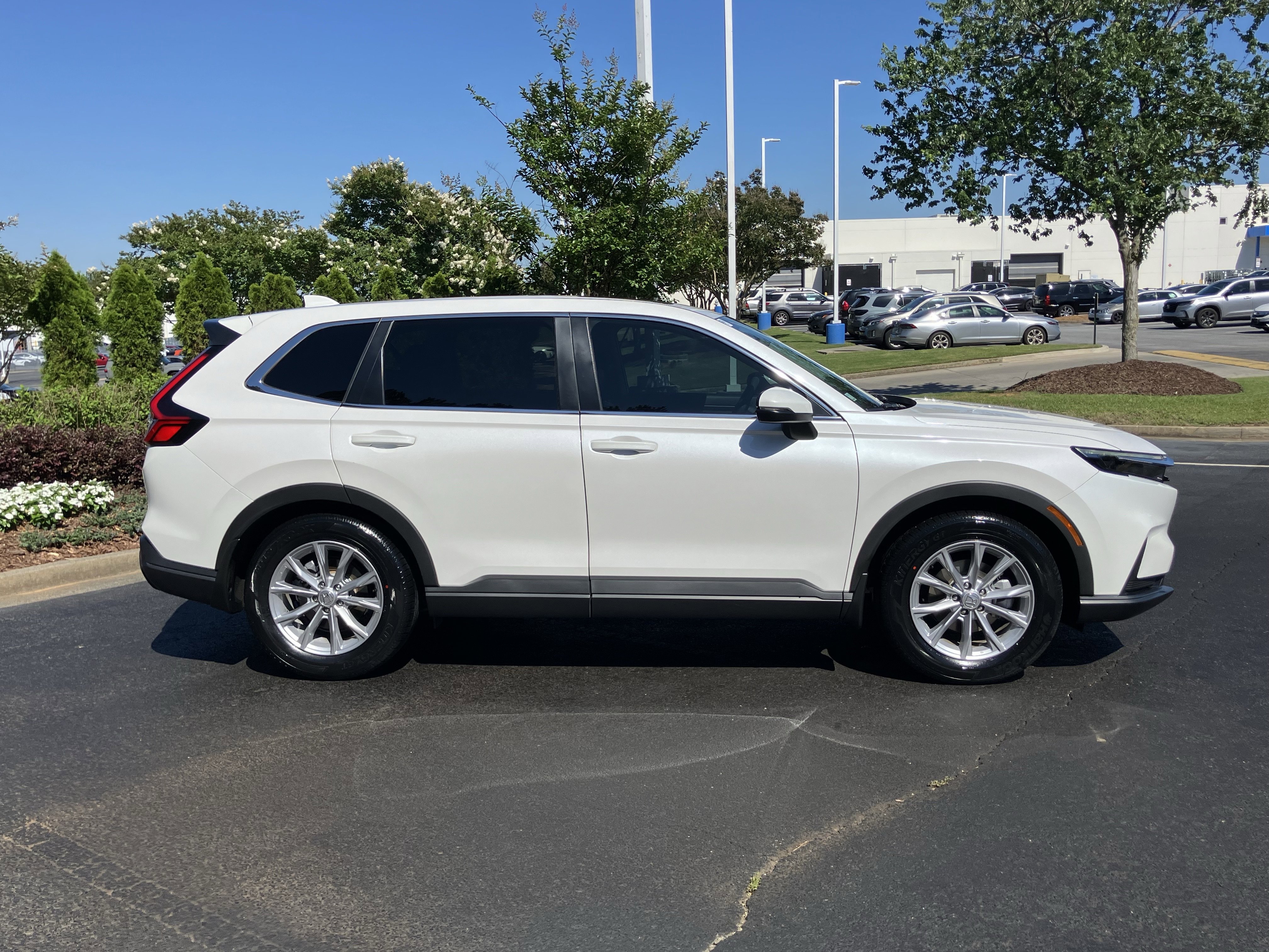 Used 2023 Honda CR-V EX image 10