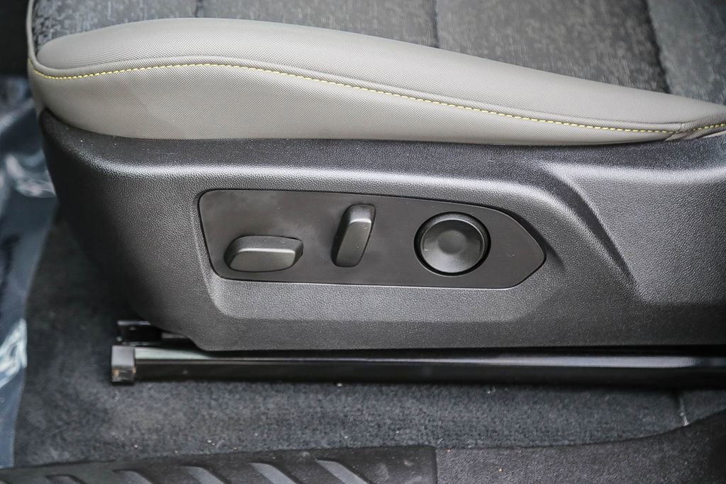 Used 2024 Chevrolet Colorado ZR2 w/ Technology Package image 23