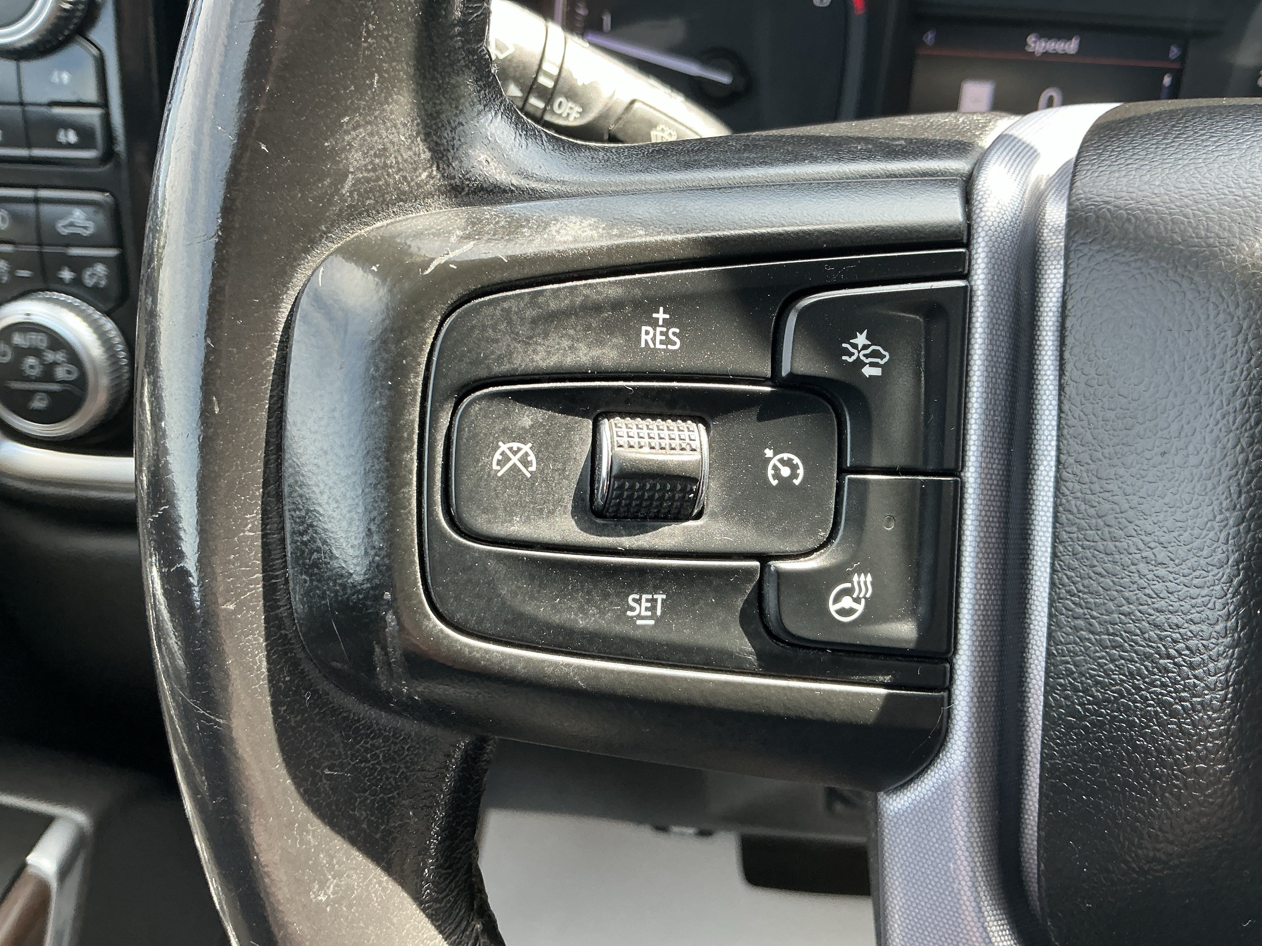 Used 2019 GMC Sierra 1500 SLT w/ SLT Premium Plus Package AWD/4WD image 17
