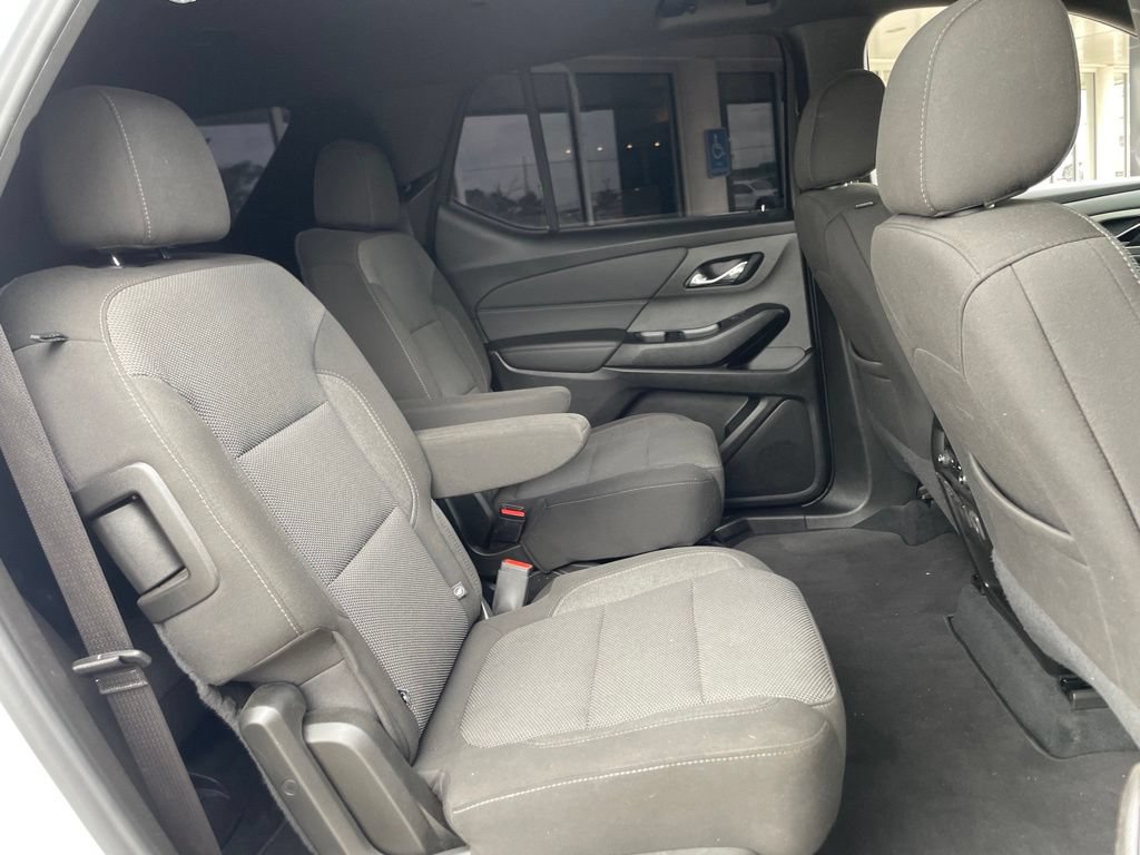 Used 2023 Chevrolet Traverse LT FWD image 24