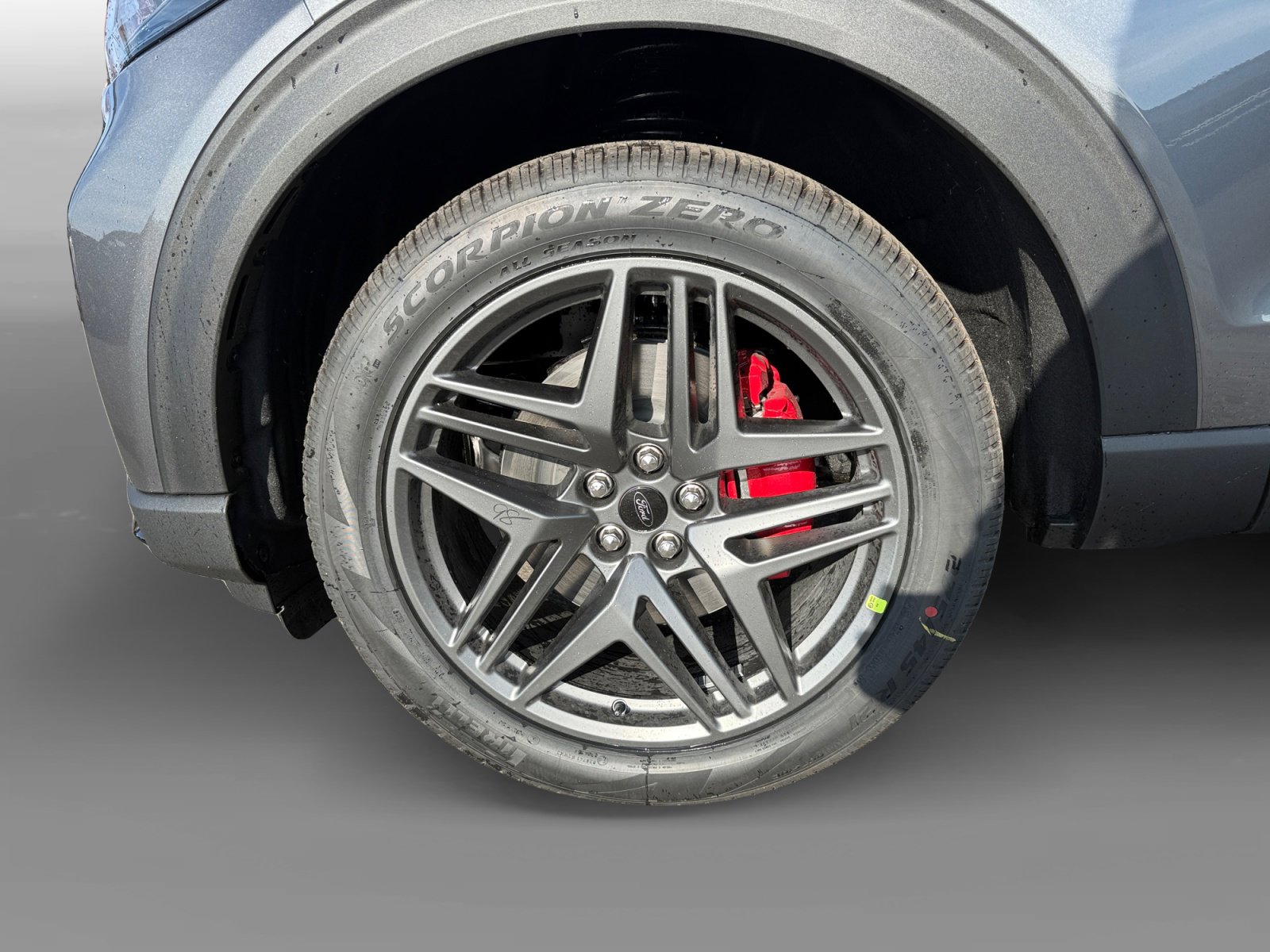 New 2026 Ford Explorer ST-Line w/ ST-Line Street Pack image 9