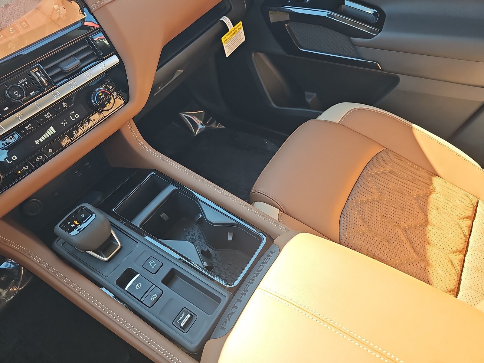 New 2026 Nissan Pathfinder Platinum FWD image 25