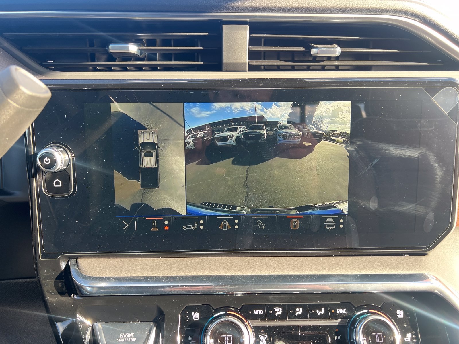 New 2026 GMC Sierra 3500 Denali Ultimate AWD/4WD image 27