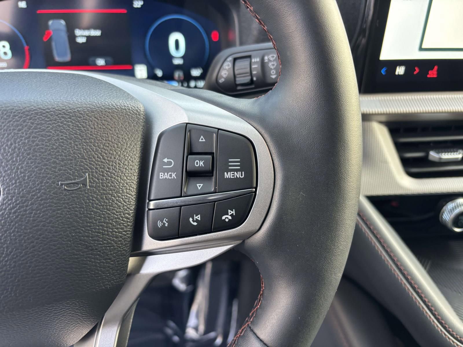 Used 2025 Ford Explorer Active image 20