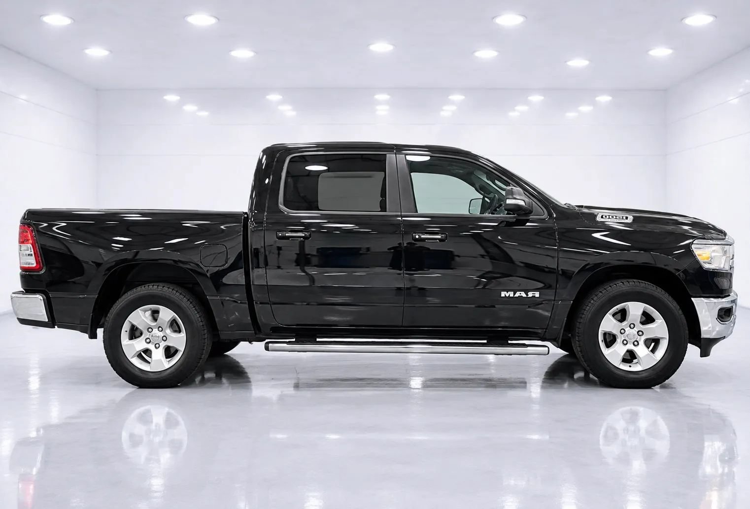 Used 2023 RAM 1500 Big Horn AWD/4WD image 6