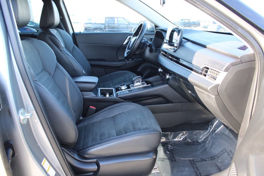 Used 2022 Mitsubishi Outlander SE image 20