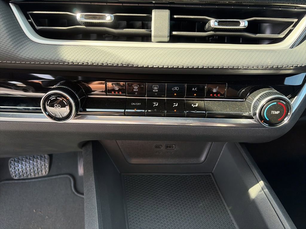 New 2026 Chevrolet Equinox LT image 17