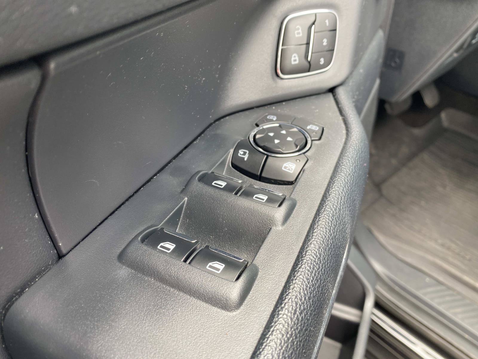 Used 2023 Ford Expedition XLT AWD/4WD image 18