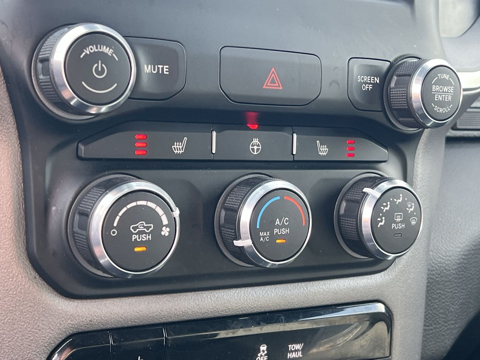 Used 2023 RAM 1500 Big Horn AWD/4WD image 20