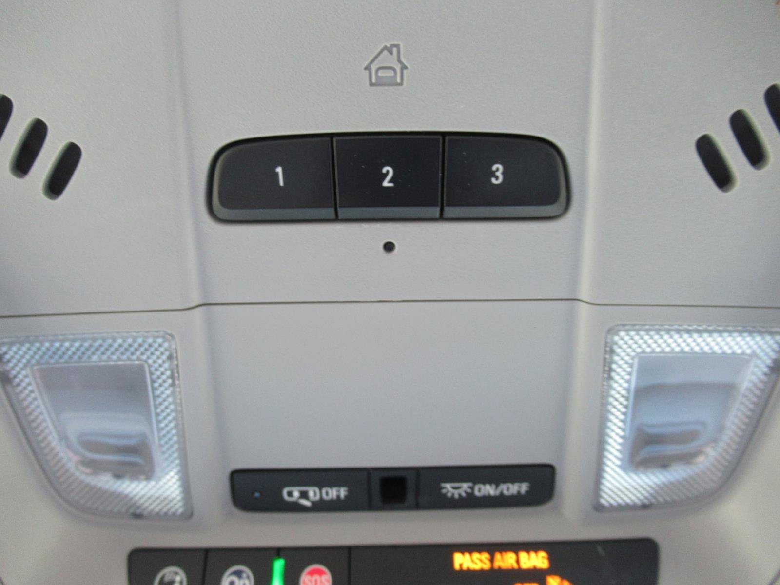 Used 2021 Chevrolet Equinox Premier FWD image 29
