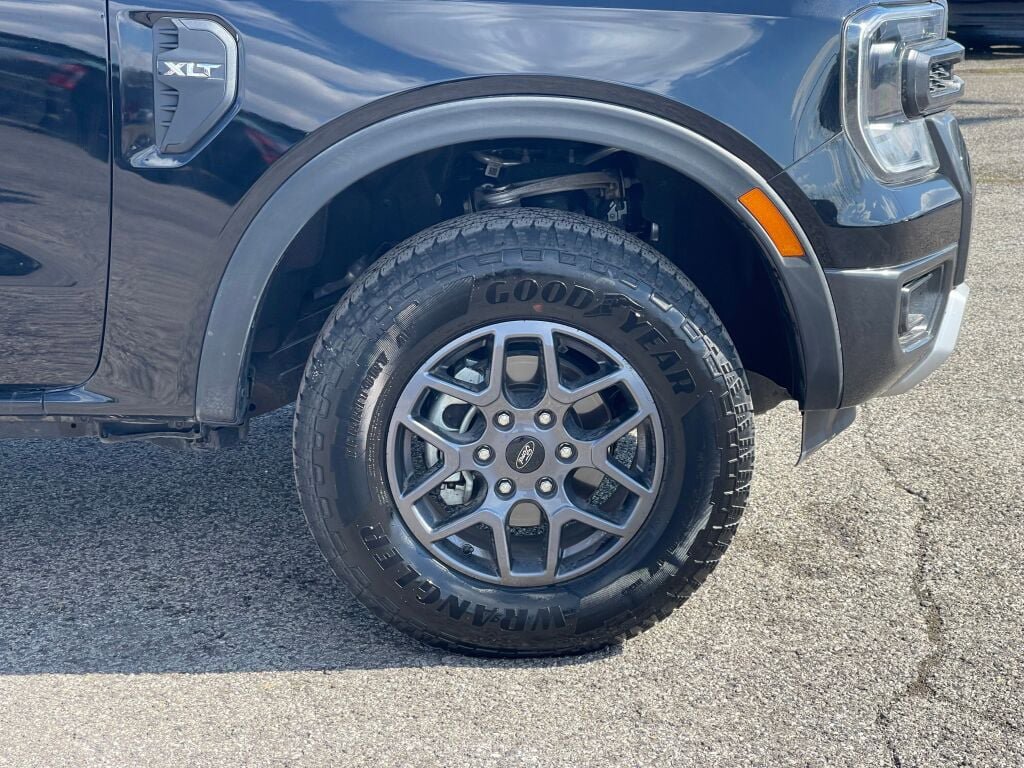 New 2025 Ford Ranger XLT w/ Equipment Group 301A High image 18