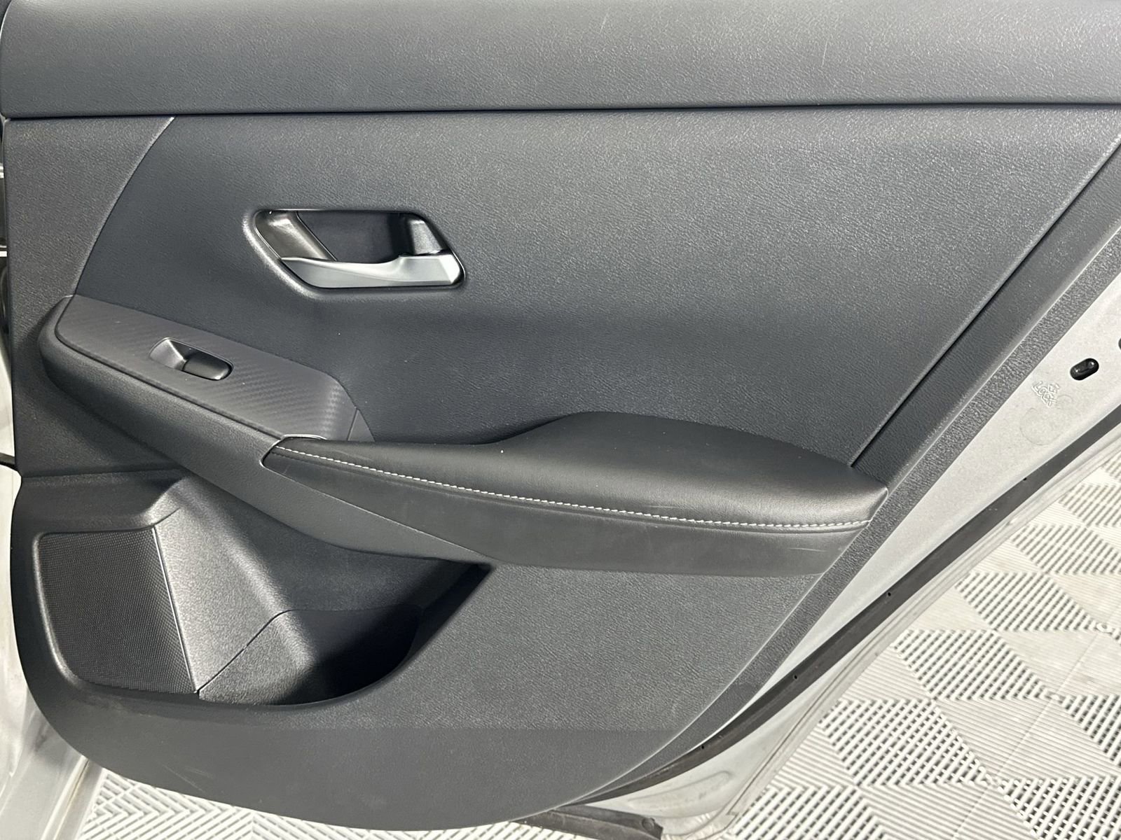 Used 2023 Nissan Sentra SV image 31