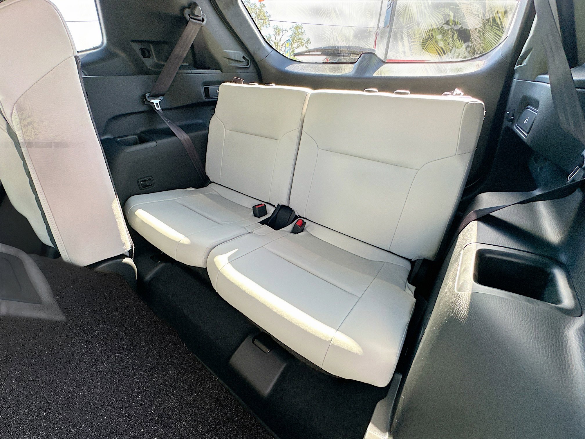 New 2025 Mitsubishi Outlander SE image 18