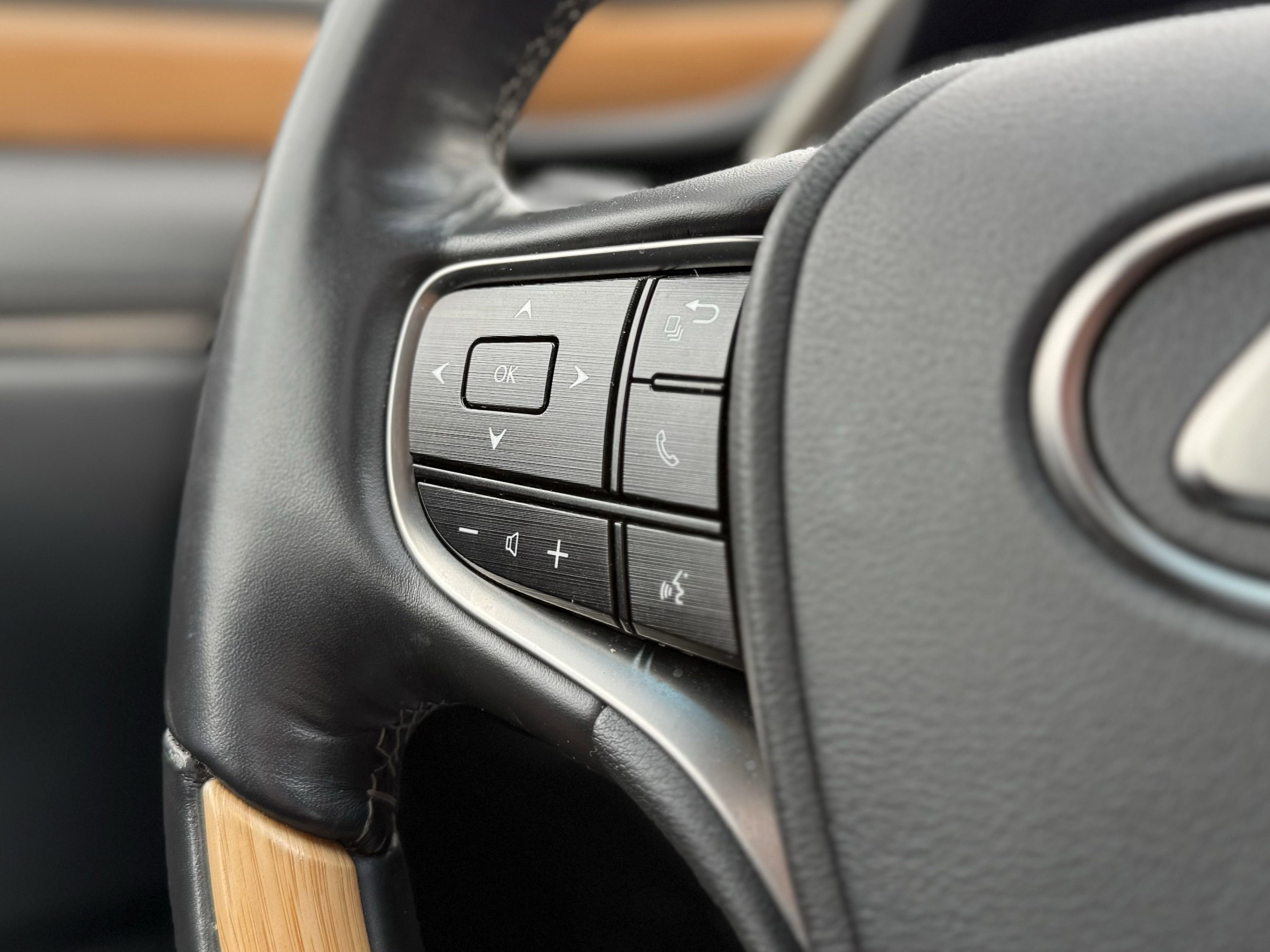 Used 2019 Lexus ES 350 Luxury image 20