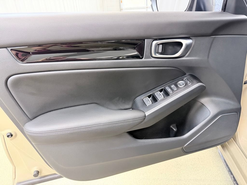 Used 2025 Honda Civic Sport Touring image 10