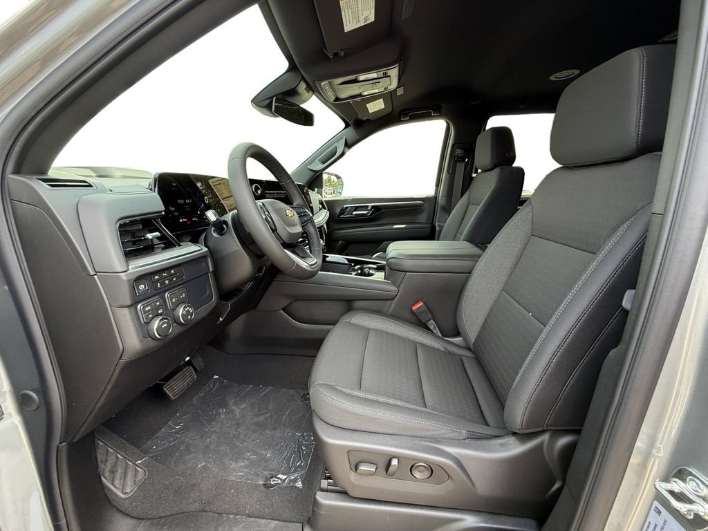 New 2026 Chevrolet Tahoe LS w/ LPO, Dark Essentials Package AWD/4WD image 9