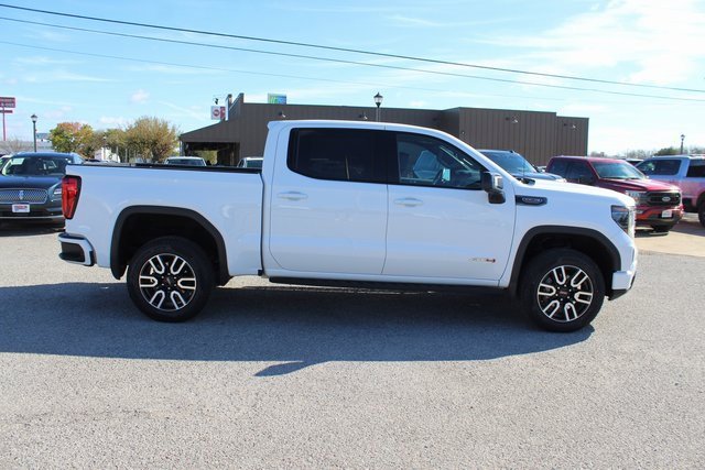 Used 2024 GMC Sierra 1500 AT4 w/ Technology Package image 4