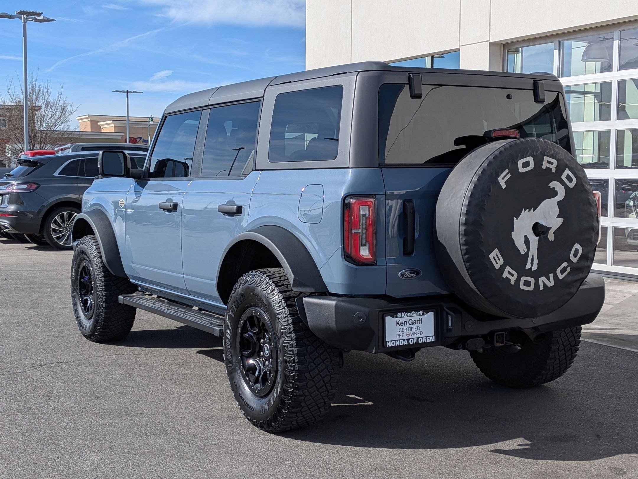 Used 2023 Ford Bronco Wildtrak image 9