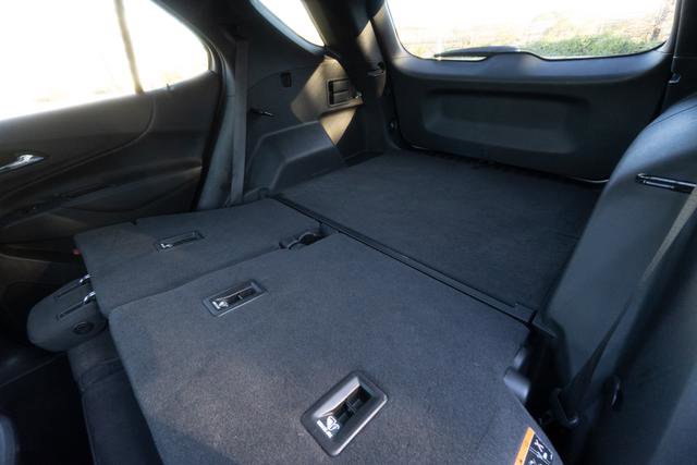 Used 2018 Chevrolet Equinox LT image 31