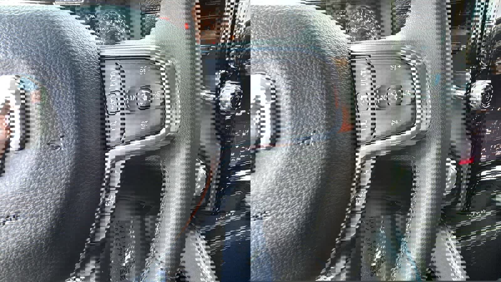 Used 2025 RAM 1500 Laramie image 17