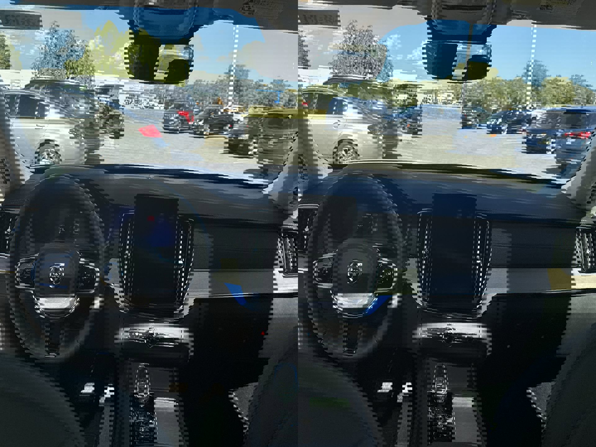 New 2026 Volvo XC90 B5 Plus w/ Protection Package image 20