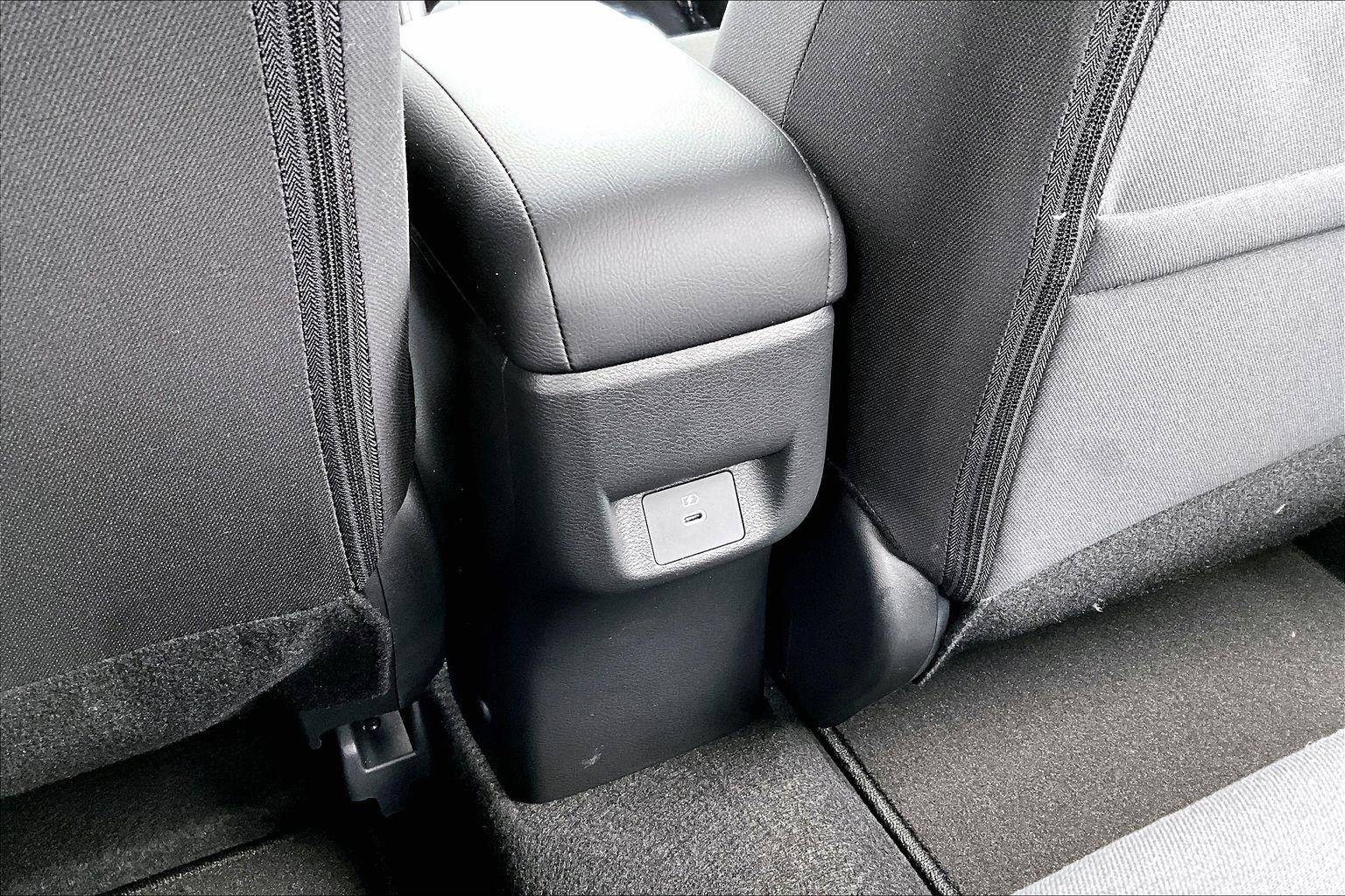 Used 2025 Nissan Versa SV w/ Trunk Package image 2