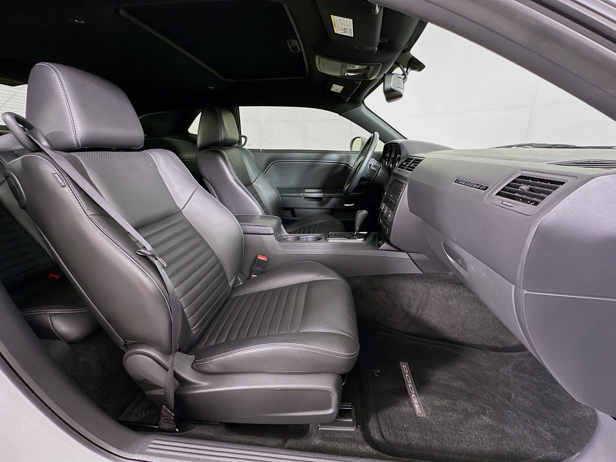 Used 2012 Dodge Challenger R/T image 27