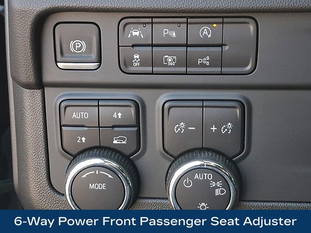 Used 2025 Chevrolet Tahoe LS image 9