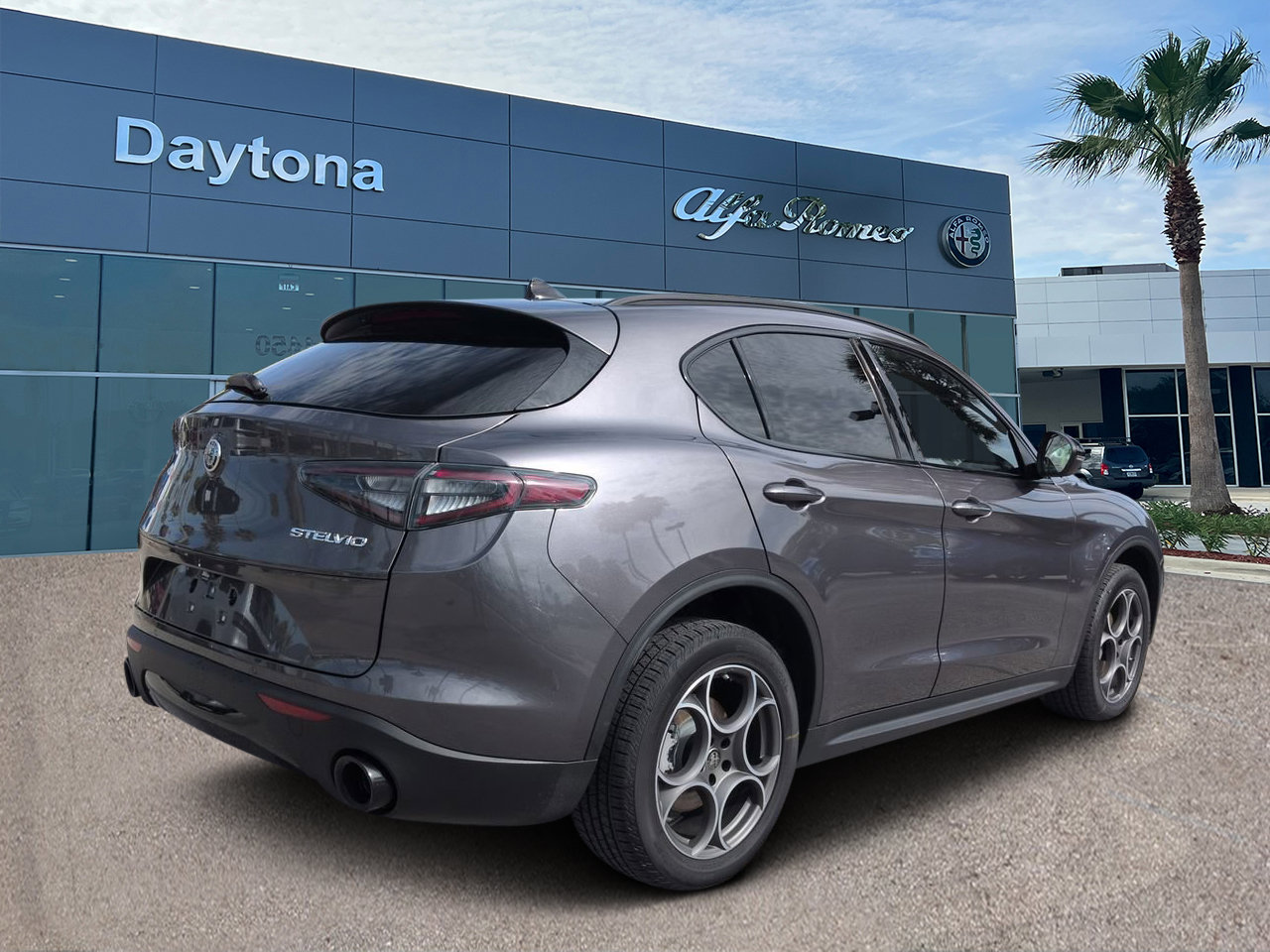 New 2026 Alfa Romeo Stelvio Sprint AWD/4WD image 3