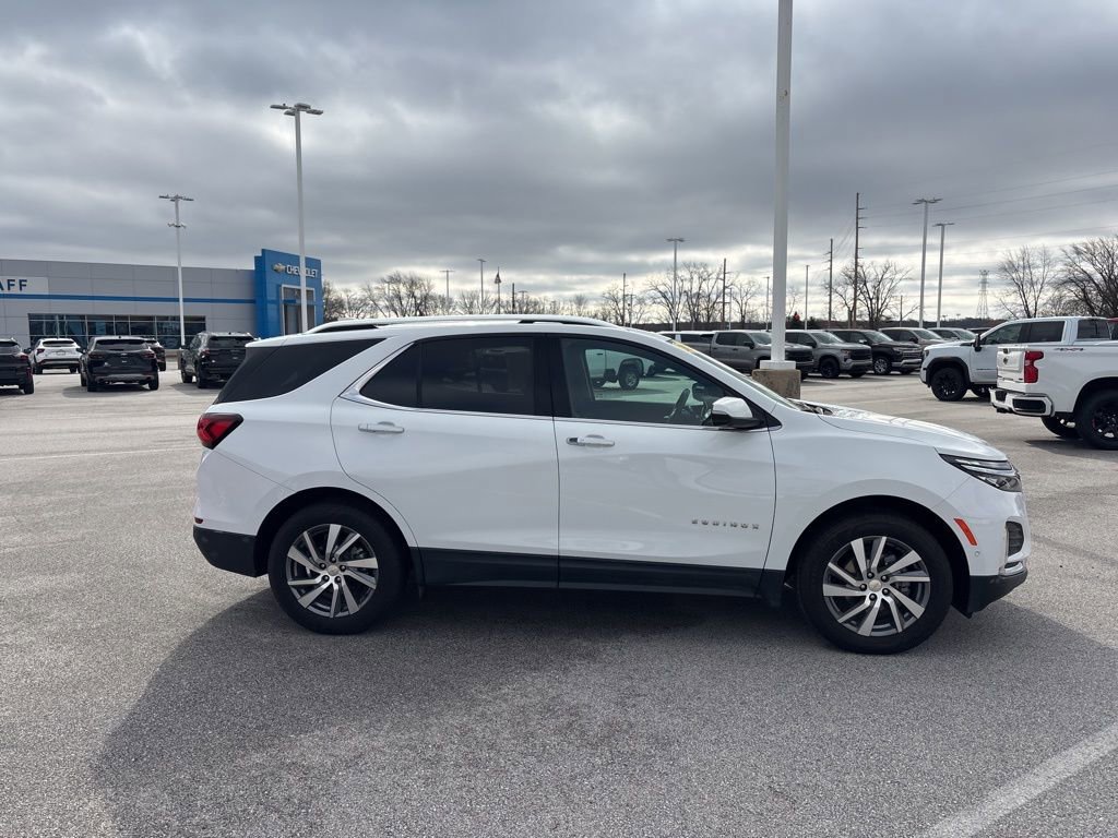 Used 2022 Chevrolet Equinox Premier AWD/4WD image 4