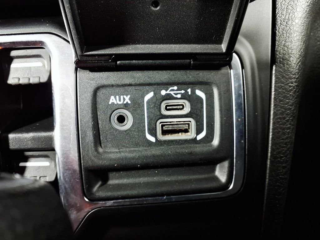Used 2024 Jeep Wrangler Unlimited Sahara AWD/4WD image 25
