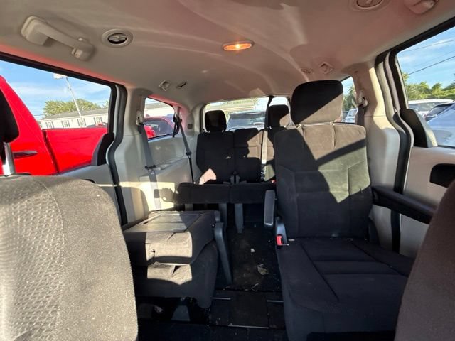 Used 2014 Dodge Grand Caravan SXT FWD image 7