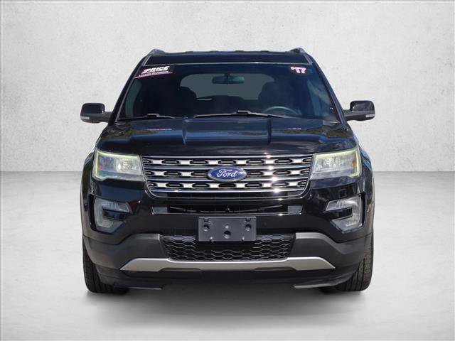 Used 2017 Ford Explorer XLT video 2