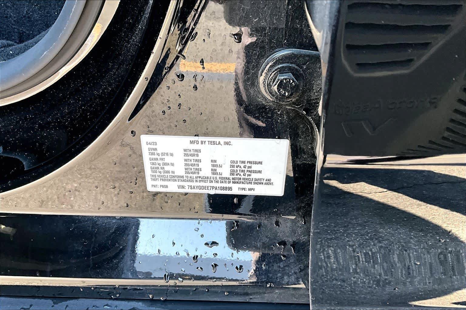 Used 2023 Tesla Model Y AWD image 36